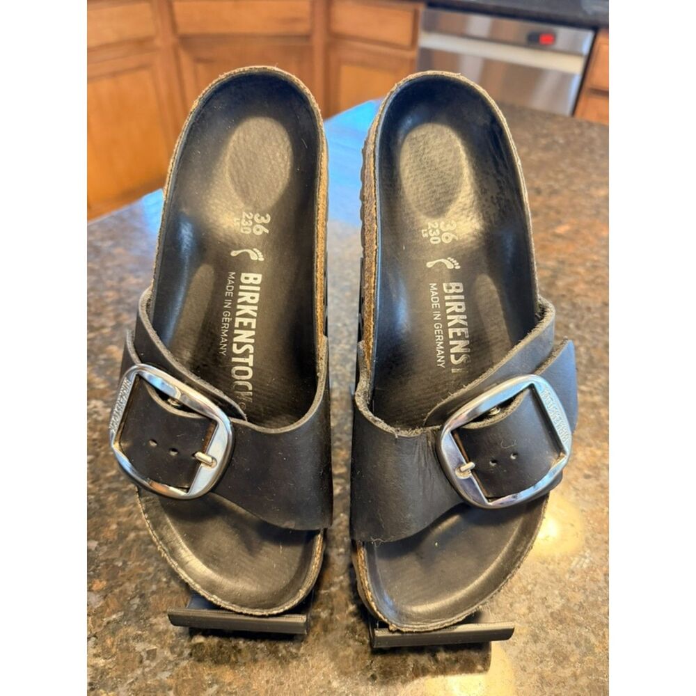 Birkenstock Madrid Big Buckle Sandals – Black Leather – EU 36 (L5) - EUC!
